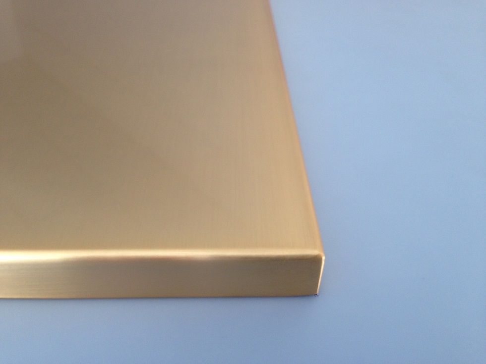 Ripiano di esposizione oro satinato – Satin gold matt display plane